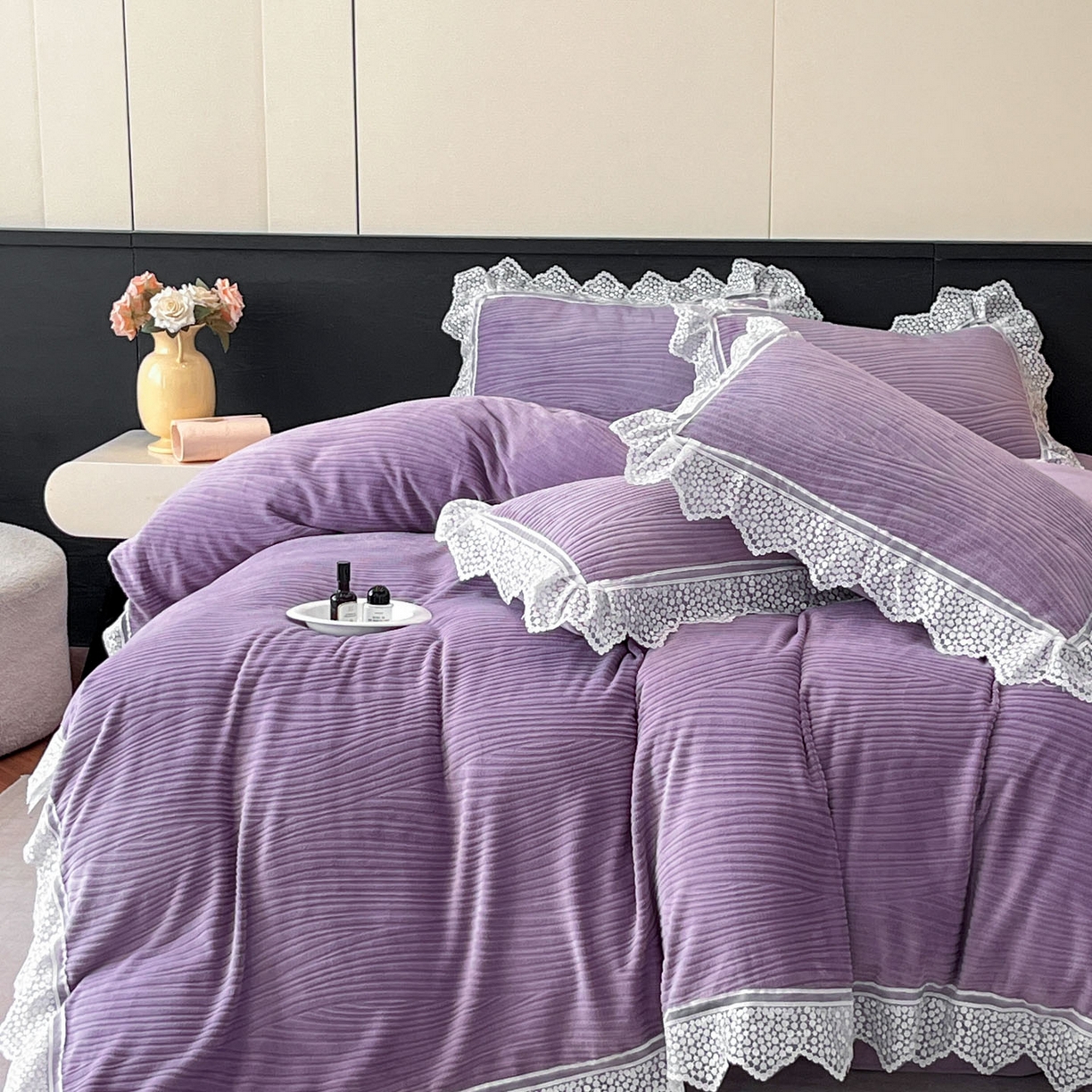 91家纺网 家纺一手货源 找家纺 爱家（原缔乐家纺） 2025新款A类牛奶雕花绒四件套系列 维多利梦幻紫