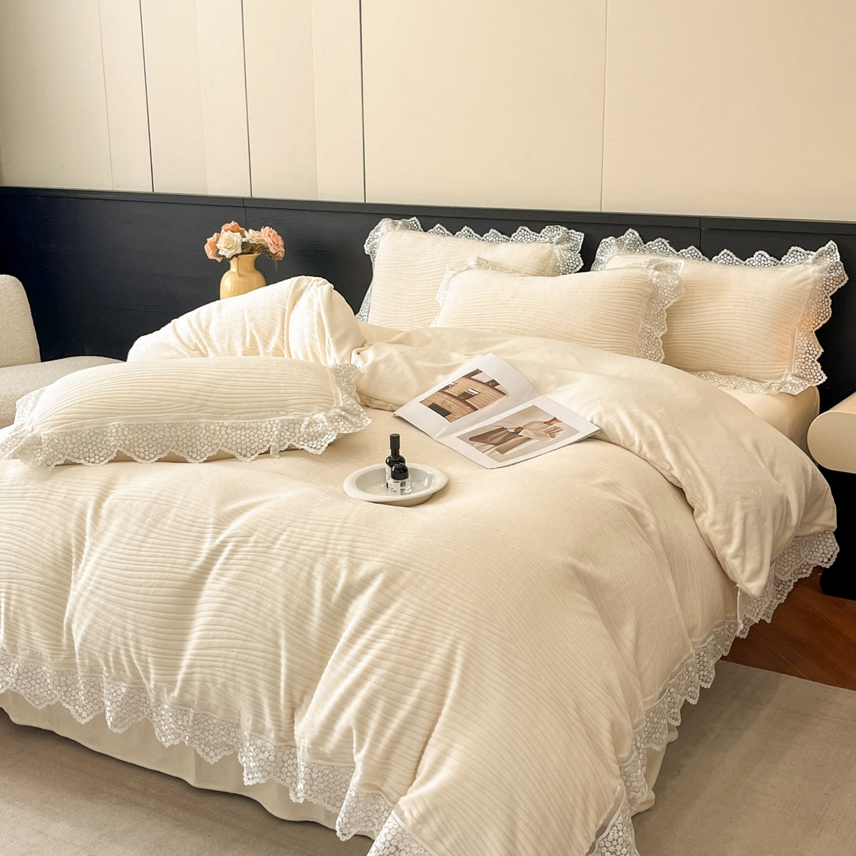 91家纺网 家纺一手货源 找家纺 爱家（原缔乐家纺） 2025新款A类牛奶雕花绒四件套系列 维多利奶昔白