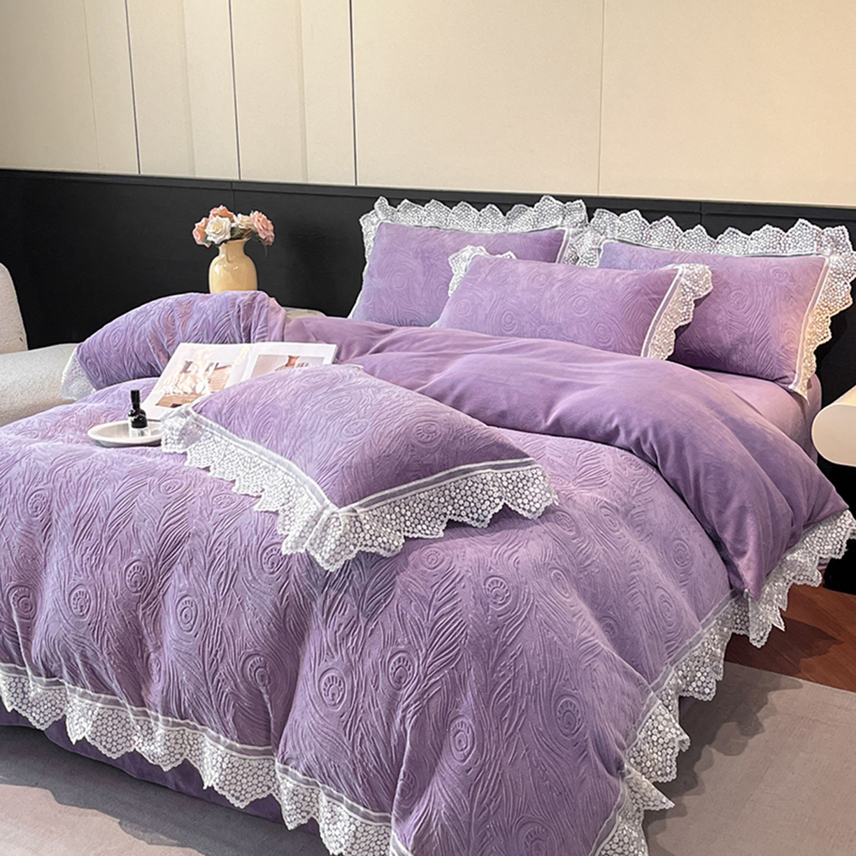 91家纺网 家纺一手货源 找家纺 爱家（原缔乐家纺） 2025新款A类牛奶雕花绒四件套系列 锦羽-梦幻紫