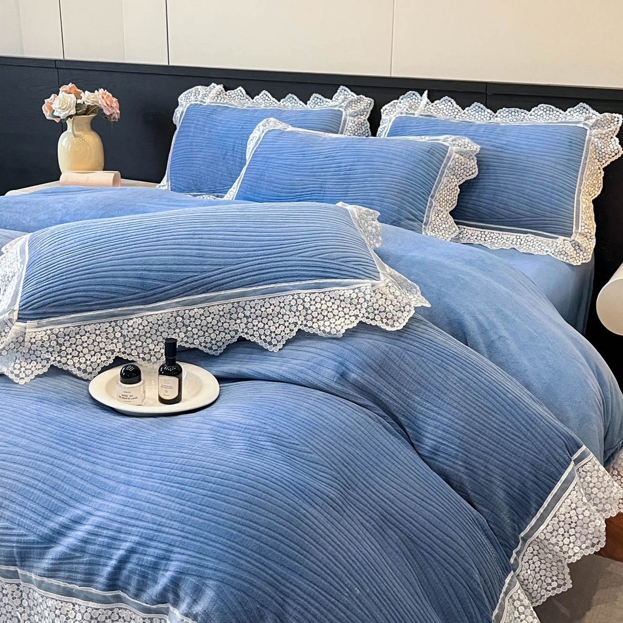 爱家（原缔乐家纺） 2025新款A类牛奶雕花绒四件套系列 维多利-宾利兰