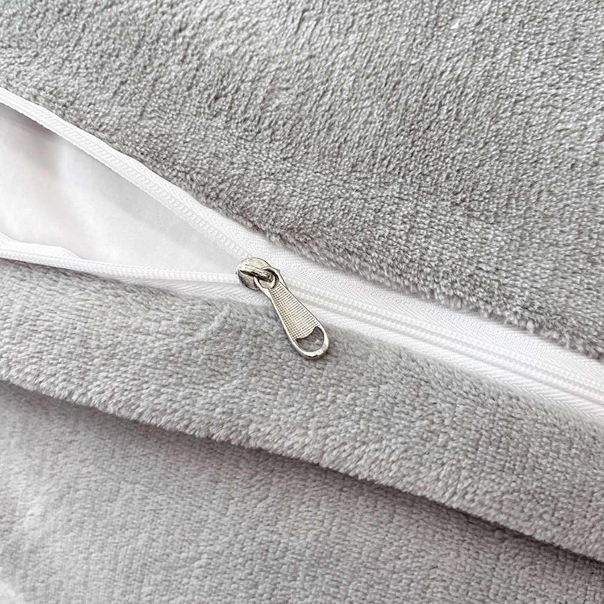 91家纺网 家纺一手货源 找家纺 爱家（原缔乐家纺） 2025新款A类牛奶雕花绒四件套系列 海岛热恋-高雅灰