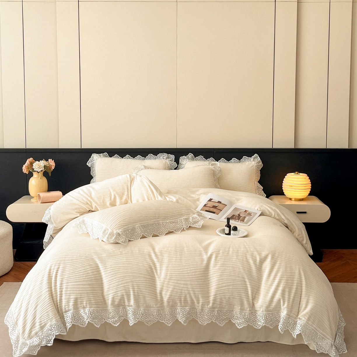 91家纺网 家纺一手货源 找家纺 爱家（原缔乐家纺） 2025新款A类牛奶雕花绒四件套系列 维多利奶昔白