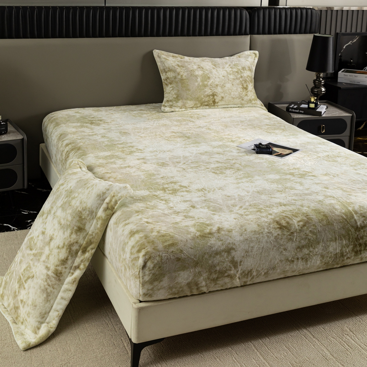 91家纺网 家纺一手货源 找家纺 锦罗绣 2025新款全消光兔绒300克牛奶绒床笠 绿野仙踪