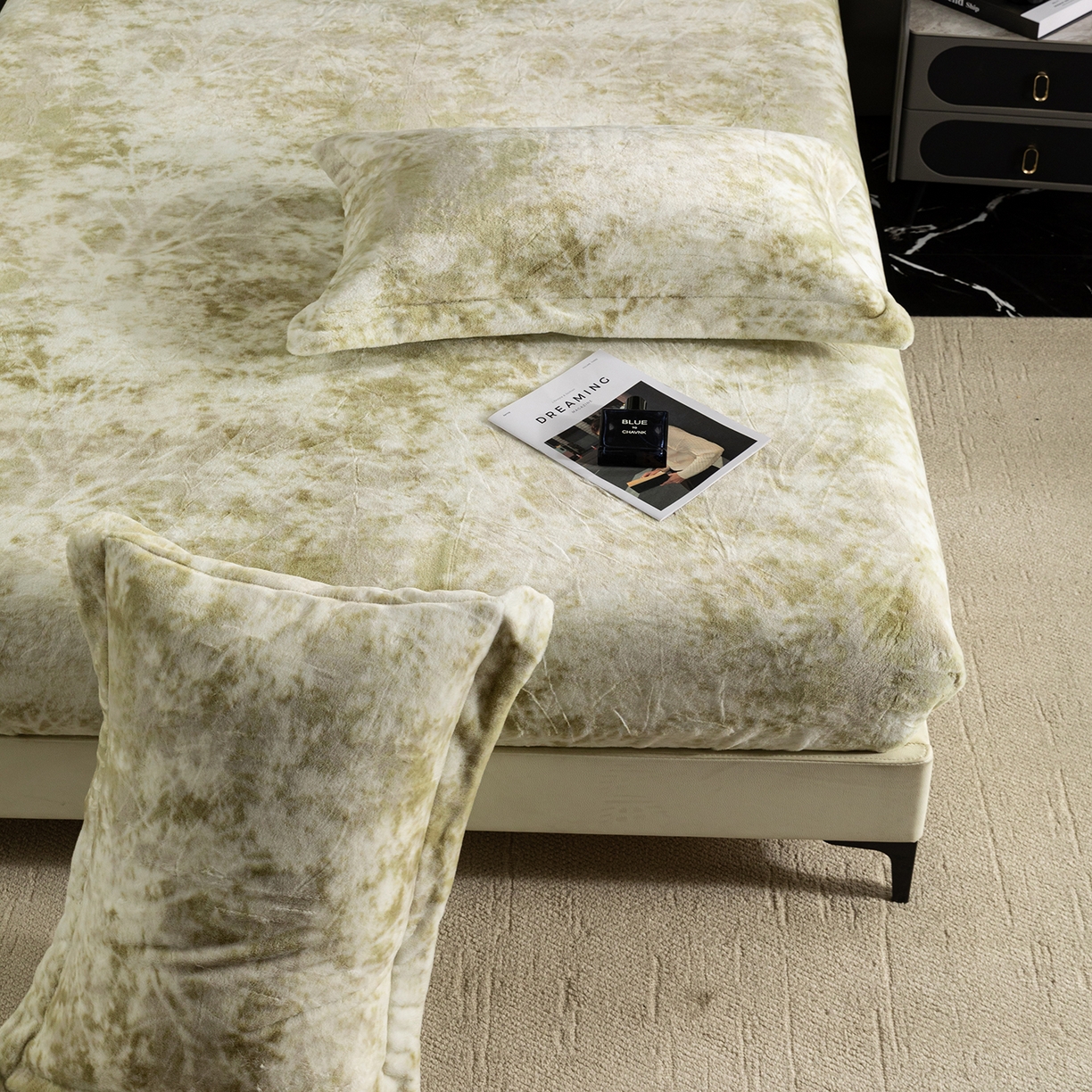 91家纺网 家纺一手货源 找家纺 锦罗绣 2025新款全消光兔绒300克牛奶绒床笠 绿野仙踪