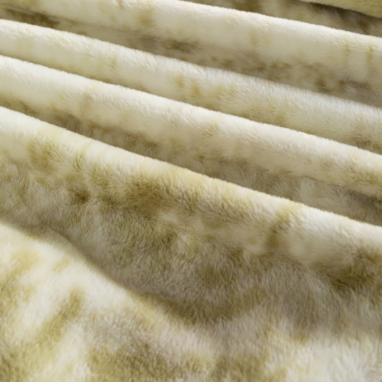 91家纺网 家纺一手货源 找家纺 锦罗绣 2025新款全消光兔绒300克牛奶绒床笠 绿野仙踪