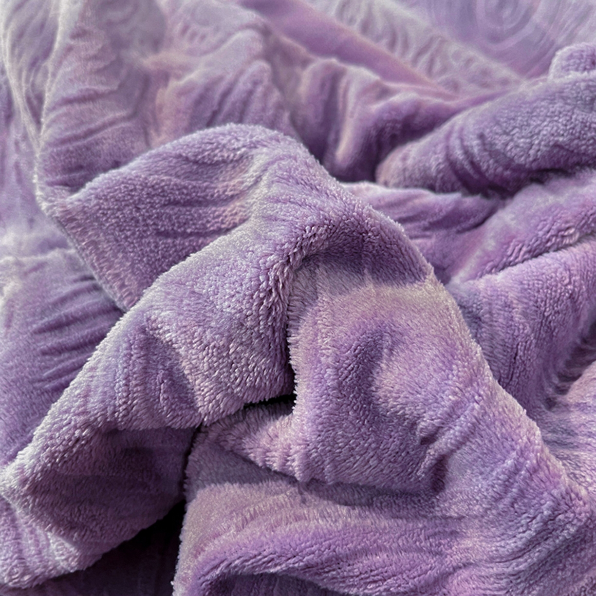 91家纺网 家纺一手货源 找家纺 爱家（原缔乐家纺） 2025新款A类牛奶雕花绒四件套系列 锦羽-梦幻紫