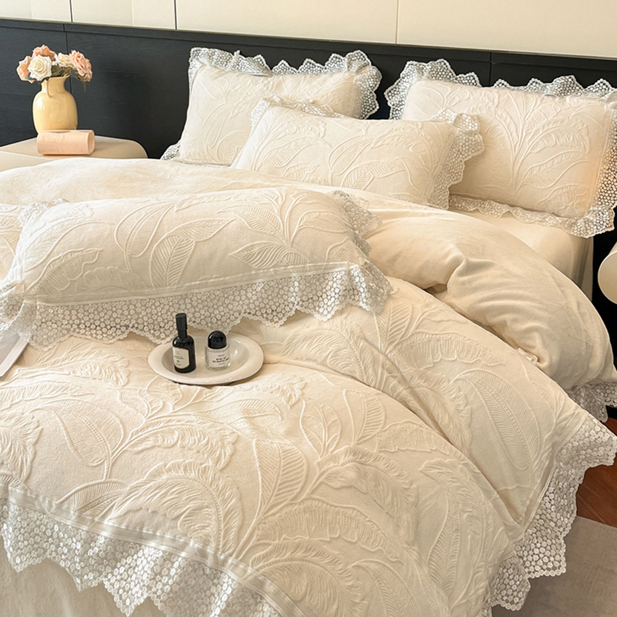 爱家（原缔乐家纺） 2025新款A类牛奶雕花绒四件套系列 海岛热恋奶昔白