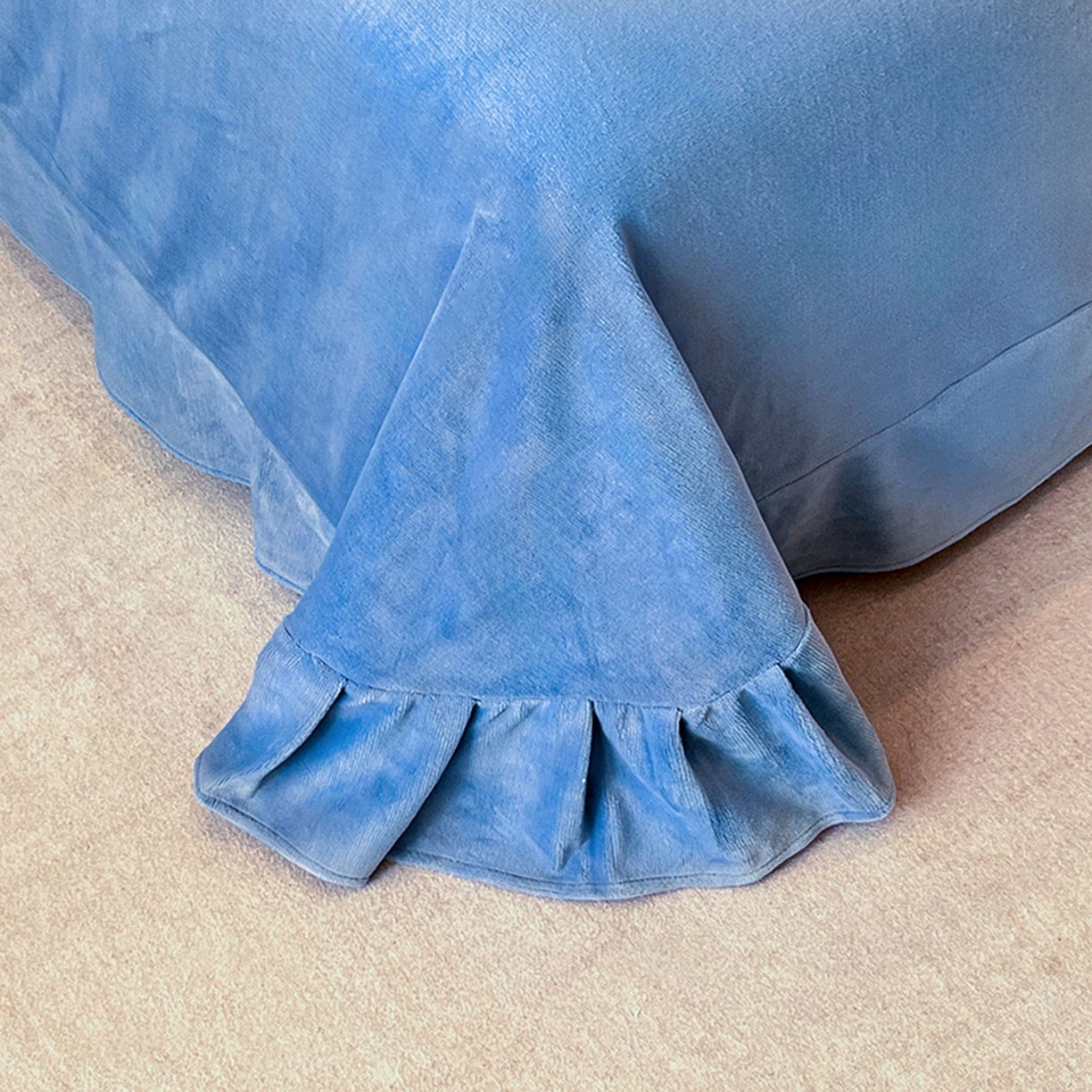 91家纺网 家纺一手货源 找家纺 爱家（原缔乐家纺） 2025新款A类牛奶雕花绒四件套系列 锦羽-宾利兰