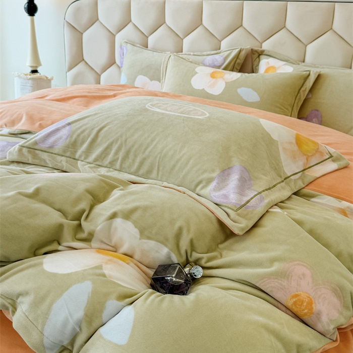 91家纺网 家纺一手货源 找家纺 喜四方 2025新款超细旦婴儿宝宝绒印花四件套 初心-绿