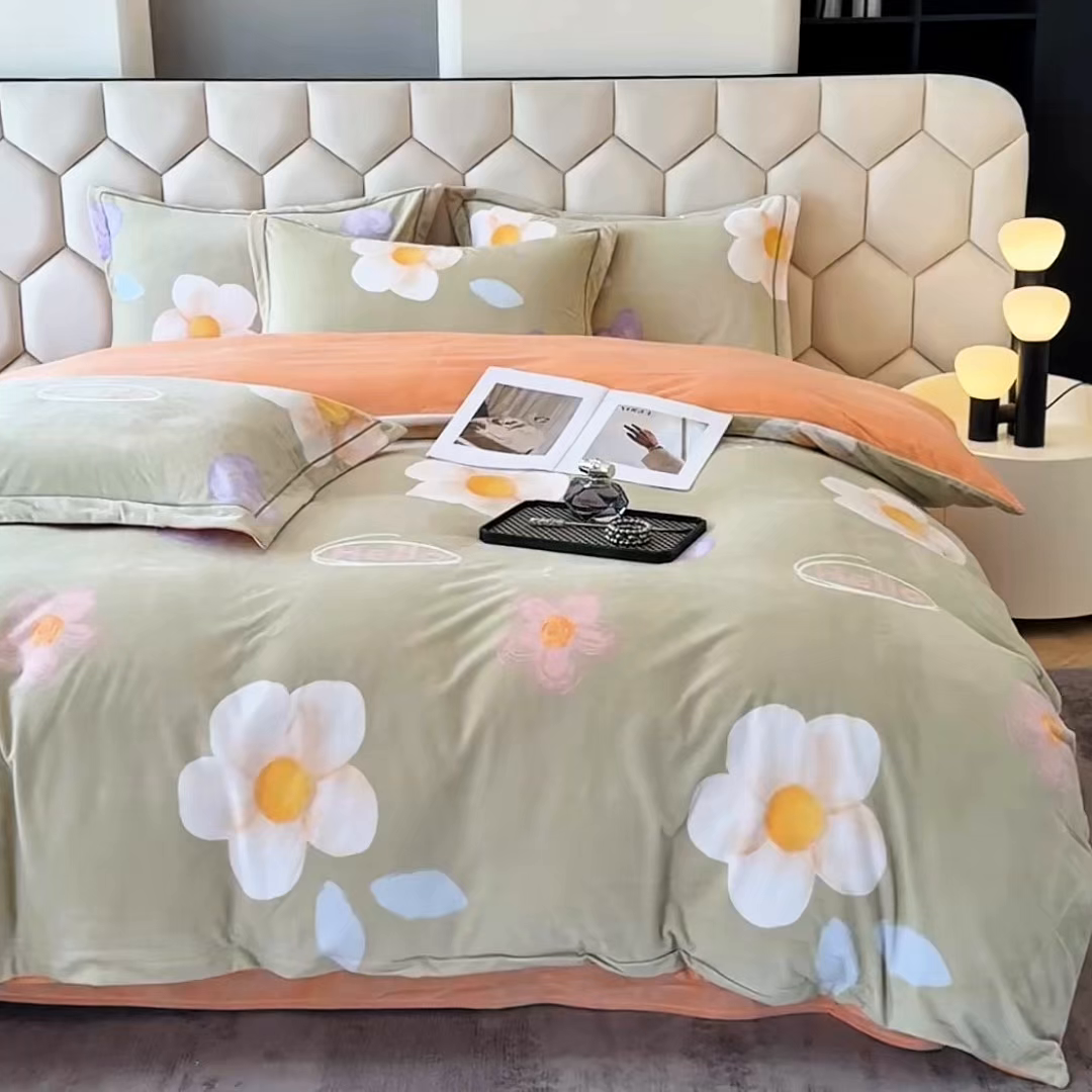 91家纺网 家纺一手货源 找家纺 喜四方 2025新款超细旦婴儿宝宝绒印花四件套 初心-绿