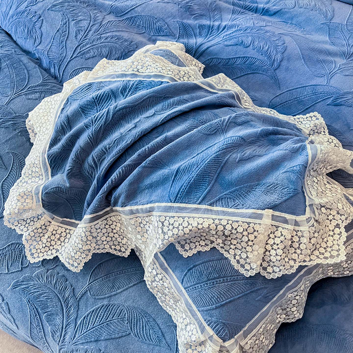 91家纺网 家纺一手货源 找家纺 爱家（原缔乐家纺） 2025新款A类牛奶雕花绒四件套系列 海岛热恋-宾利兰