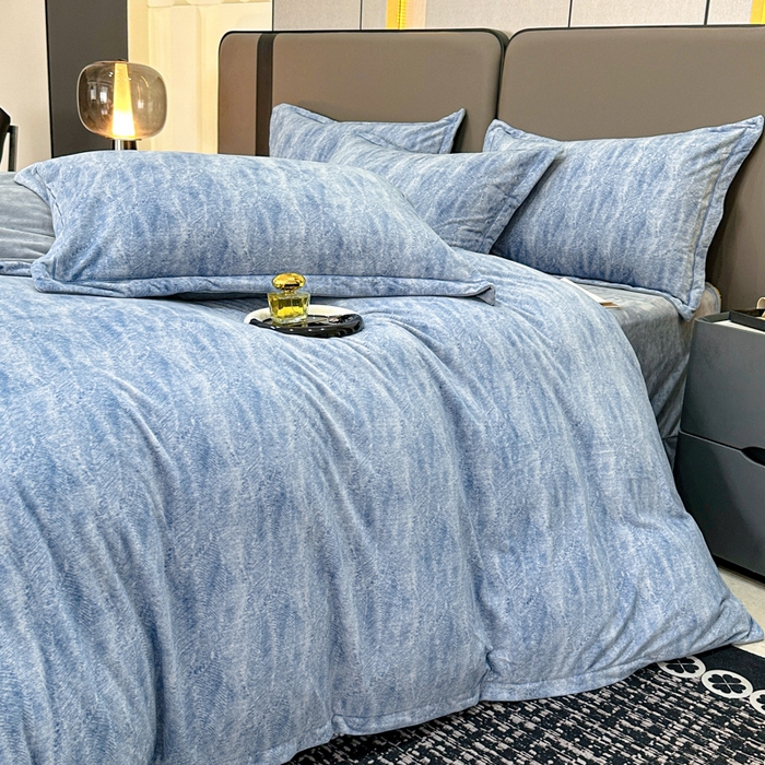 91家纺网 家纺一手货源 找家纺 喜四方 2025新款超细旦婴儿宝宝绒印花四件套 德芙-兰