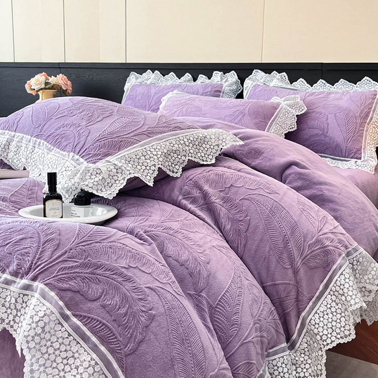 91家纺网 家纺一手货源 找家纺 爱家（原缔乐家纺） 2025新款A类牛奶雕花绒四件套系列 海岛热恋梦幻紫