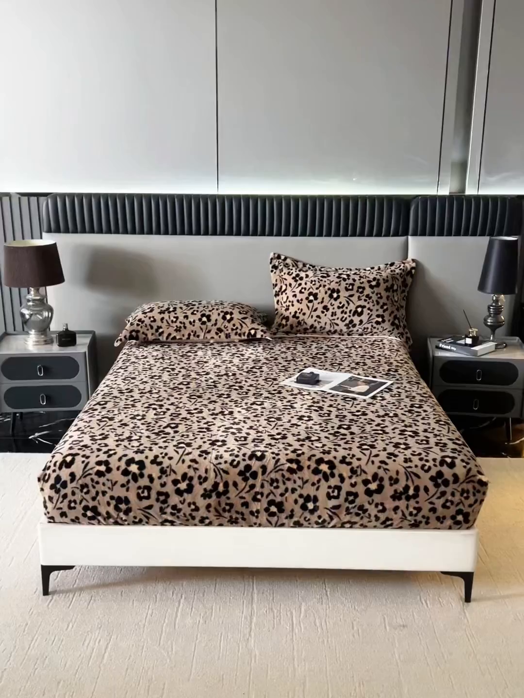 91家纺网 家纺一手货源 找家纺 锦罗绣 2025新款全消光兔绒300克牛奶绒床笠 享乐一生