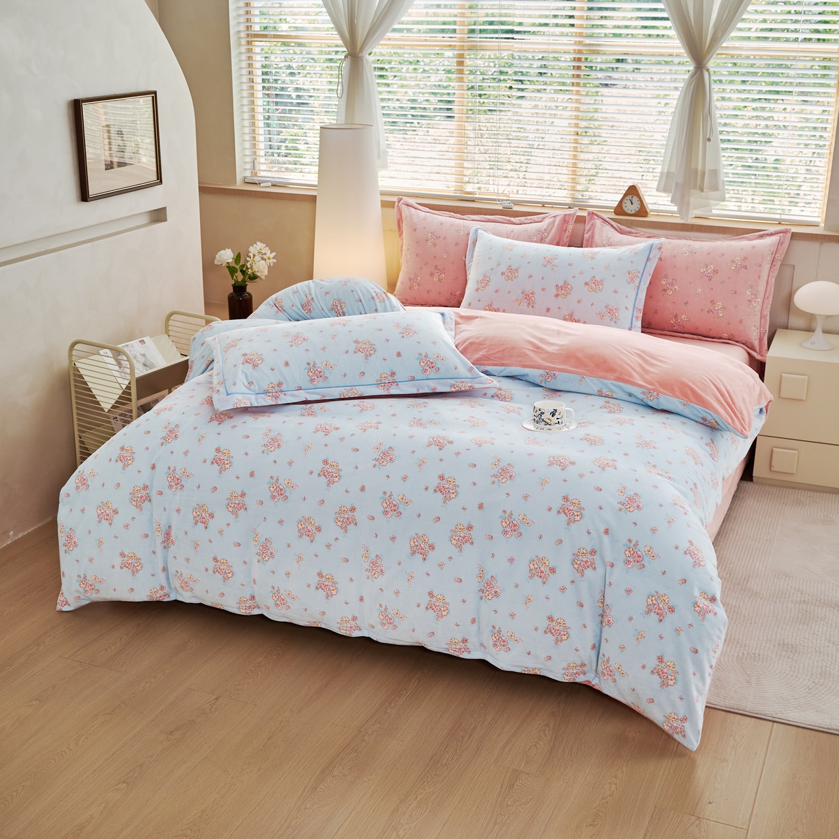 91家纺网 家纺一手货源 找家纺 喜四方 2025新款超细旦婴儿宝宝绒印花四件套 花怡梦-兰