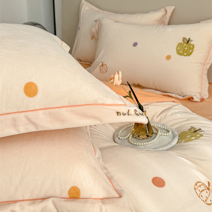 91家纺网 家纺一手货源 找家纺 喜四方 2025新款超细旦婴儿宝宝绒印花四件套 梦幻乐园 -米