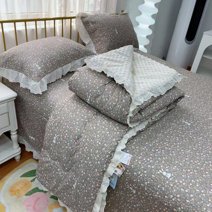 91家纺网 家纺一手货源 找家纺 暖居 2025新款法式纯棉砂洗棉花床盖三件套同款豆豆被双面纯棉被套 欧若拉