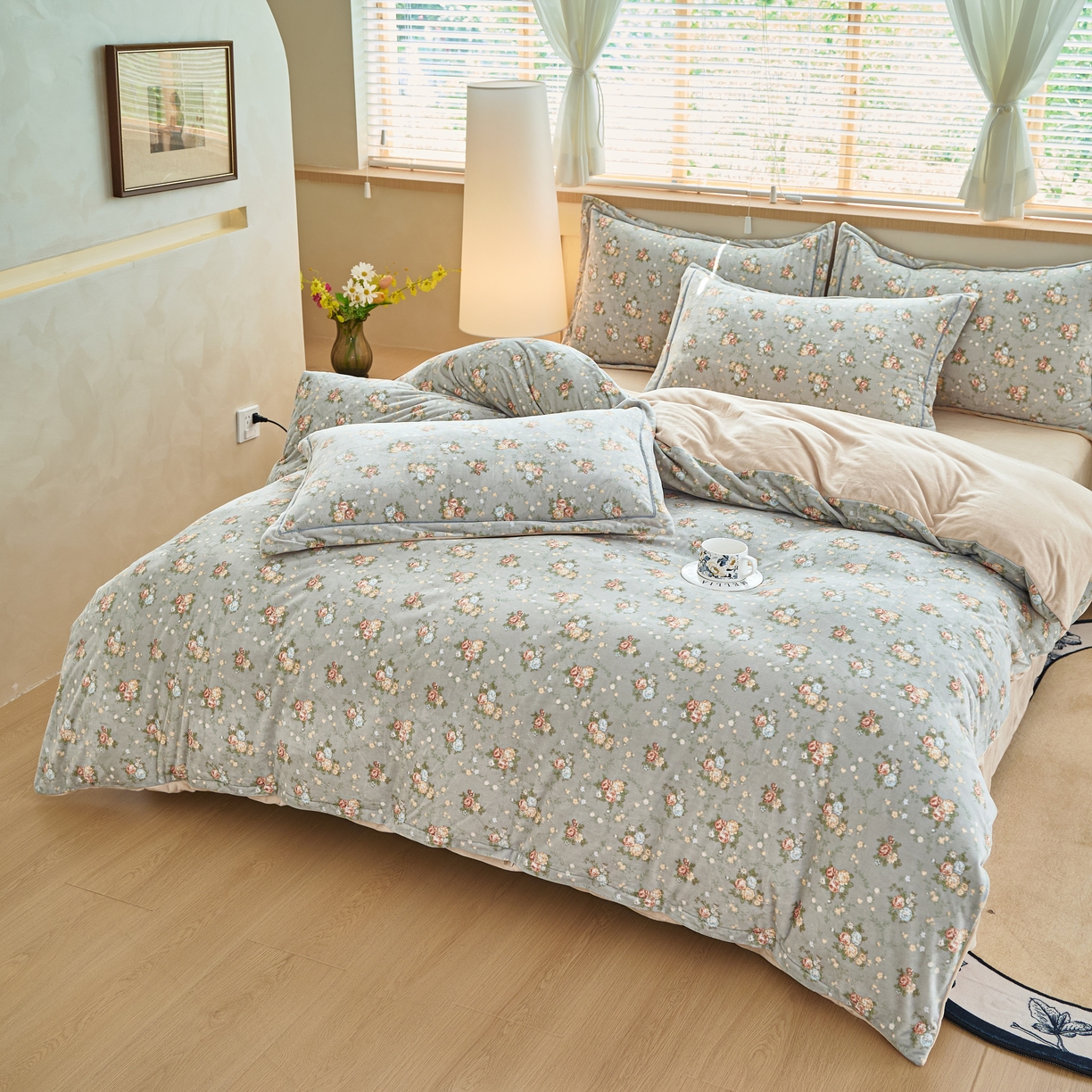 91家纺网 家纺一手货源 找家纺 喜四方 2025新款超细旦婴儿宝宝绒印花四件套 秘境-绿