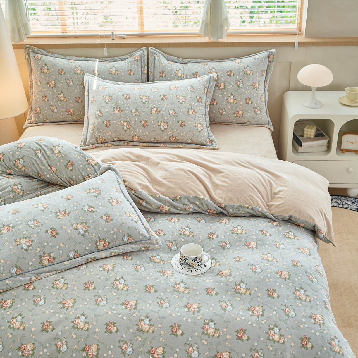 91家纺网 家纺一手货源 找家纺 喜四方 2025新款超细旦婴儿宝宝绒印花四件套 秘境-绿