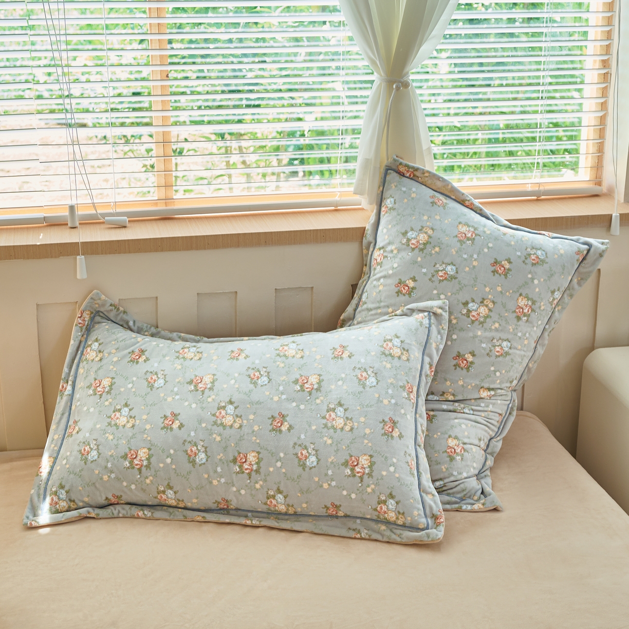 91家纺网 家纺一手货源 找家纺 喜四方 2025新款超细旦婴儿宝宝绒印花四件套 秘境-绿