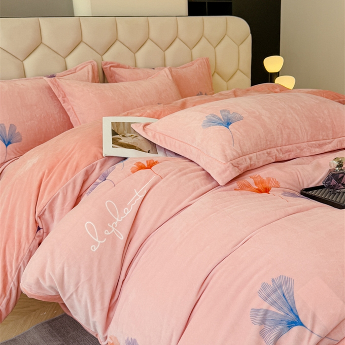 91家纺网 家纺一手货源 找家纺 喜四方 2025新款超细旦婴儿宝宝绒印花四件套 森沐