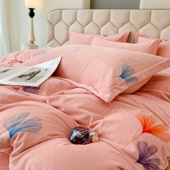 91家纺网 家纺一手货源 找家纺 喜四方 2025新款超细旦婴儿宝宝绒印花四件套 森沐