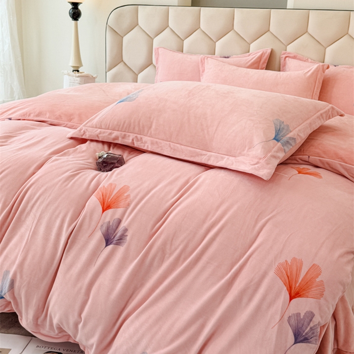 91家纺网 家纺一手货源 找家纺 喜四方 2025新款超细旦婴儿宝宝绒印花四件套 森沐