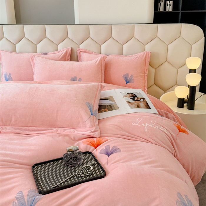 91家纺网 家纺一手货源 找家纺 喜四方 2025新款超细旦婴儿宝宝绒印花四件套 森沐