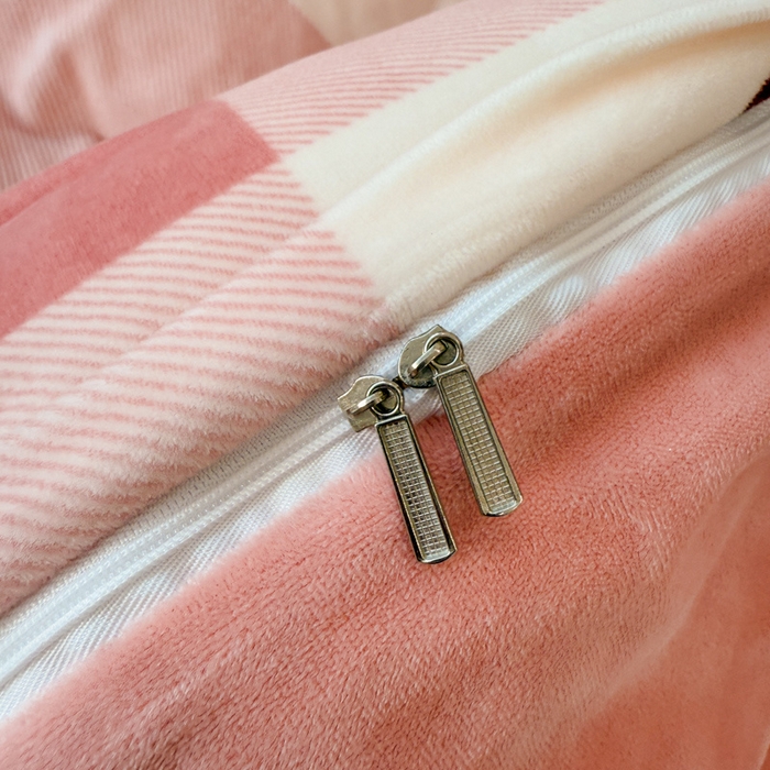 91家纺网 家纺一手货源 找家纺 喜四方 2025新款超细旦婴儿宝宝绒印花四件套 盛夏晚晴-粉