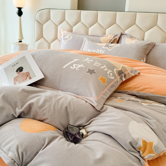 91家纺网 家纺一手货源 找家纺 喜四方 2025新款超细旦婴儿宝宝绒印花四件套 时宜