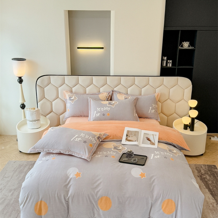 91家纺网 家纺一手货源 找家纺 喜四方 2025新款超细旦婴儿宝宝绒印花四件套 时宜