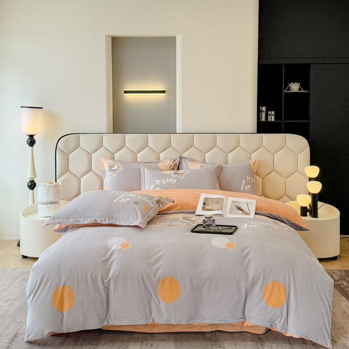 91家纺网 家纺一手货源 找家纺 喜四方 2025新款超细旦婴儿宝宝绒印花四件套 时宜