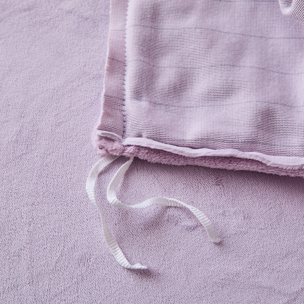 91家纺网 家纺一手货源 找家纺 锦罗绣 2025新款雪尼绒艾尼绒230克全消光绣花系列四件套 紫色+熏衣紫