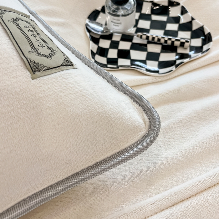 91家纺网 家纺一手货源 找家纺 （总）眠博士 2025新款时尚款牛奶绒加厚保暖四件套四件套