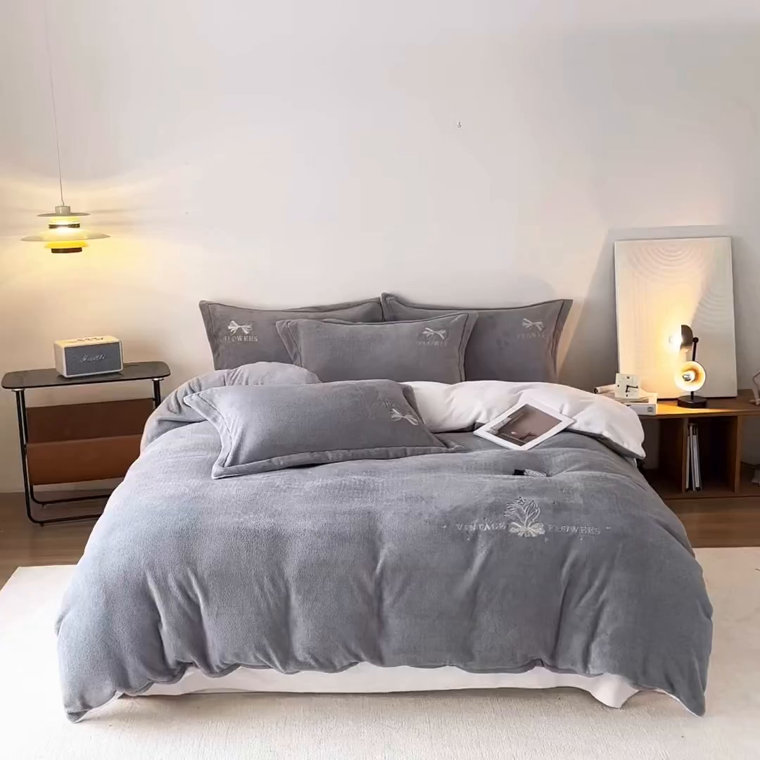 91家纺网 家纺一手货源 找家纺 （总）锦罗绣 2025新款雪尼绒艾尼绒230克全消光绣花系列单被套