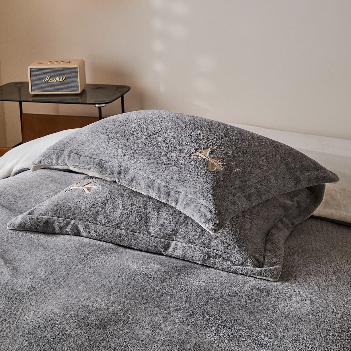 91家纺网 家纺一手货源 找家纺 （总）锦罗绣 2025新款雪尼绒艾尼绒230克全消光绣花系列单被套