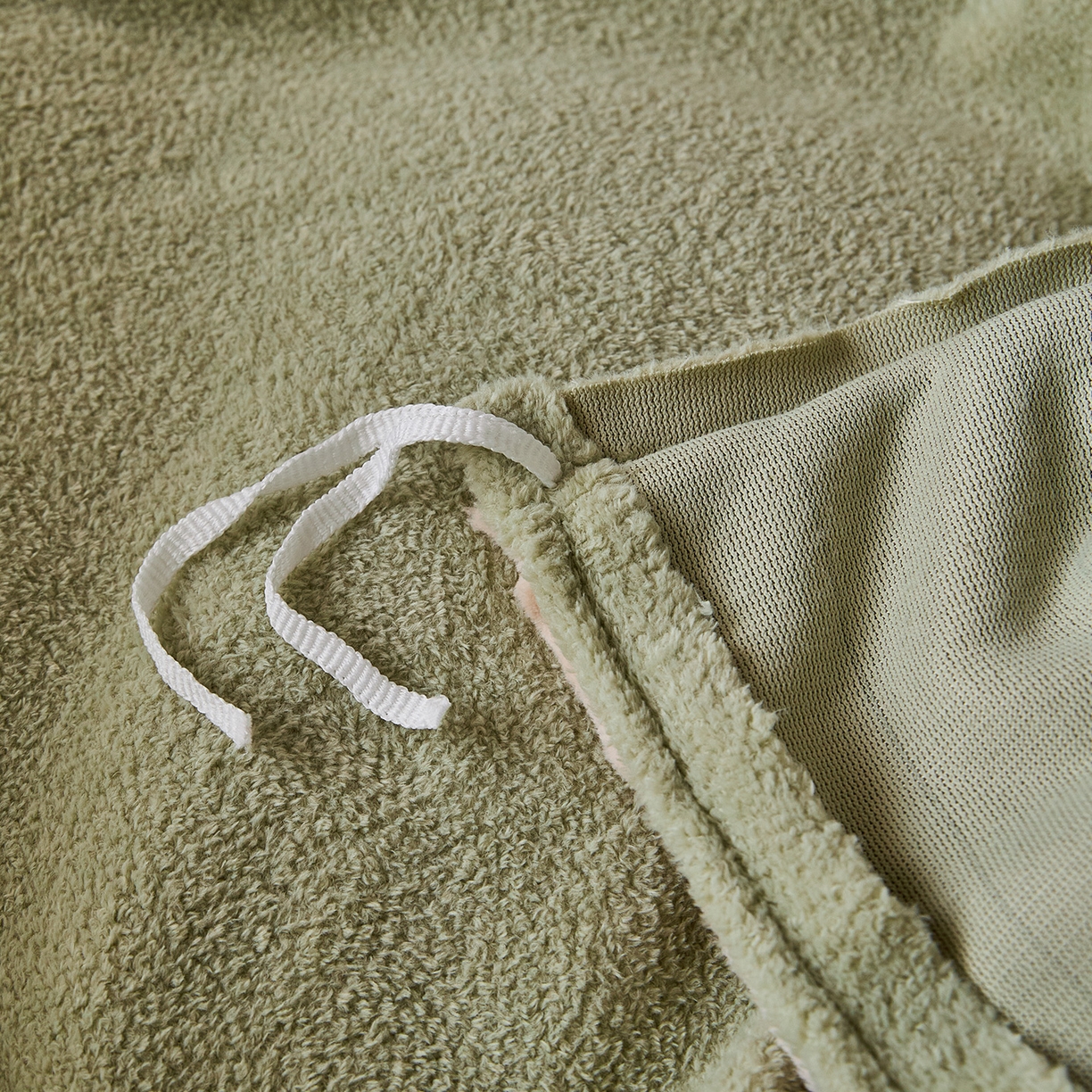 91家纺网 家纺一手货源 找家纺 锦罗绣 2025新款雪尼绒艾尼绒230克全消光绣花系列单被套 果绿+卡其