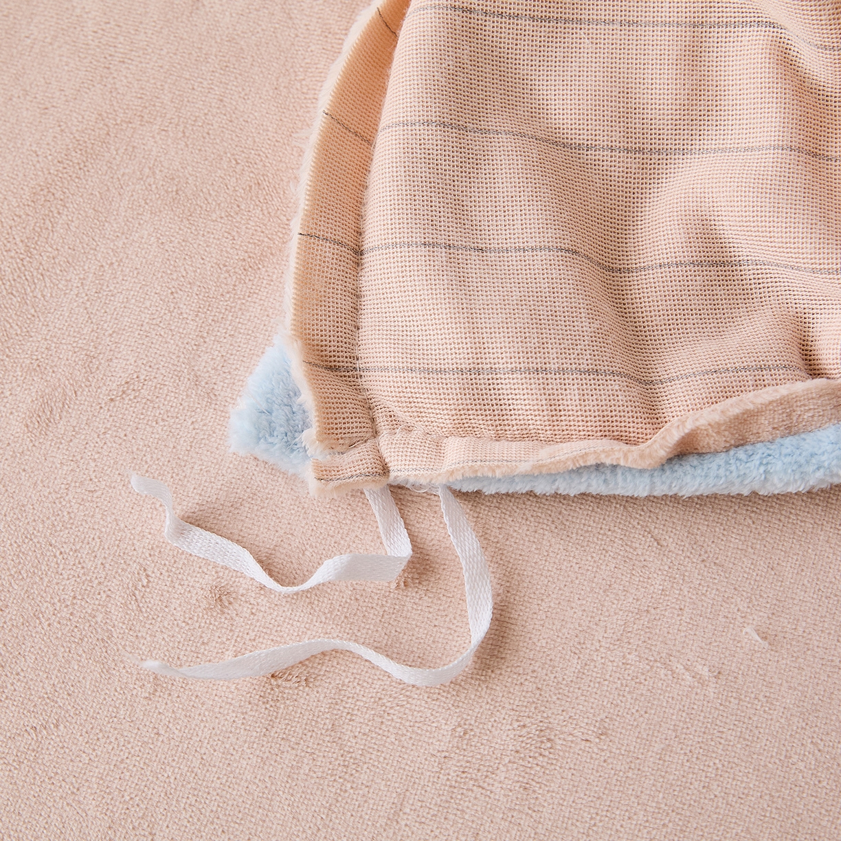 91家纺网 家纺一手货源 找家纺 锦罗绣 2025新款雪尼绒艾尼绒230克全消光绣花系列单被套 清新蓝+卡其