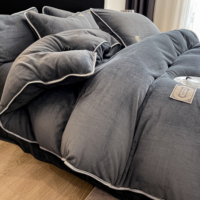 91家纺网 家纺一手货源 找家纺 （总）眠博士 2025新款时尚款牛奶绒加厚保暖四件套四件套