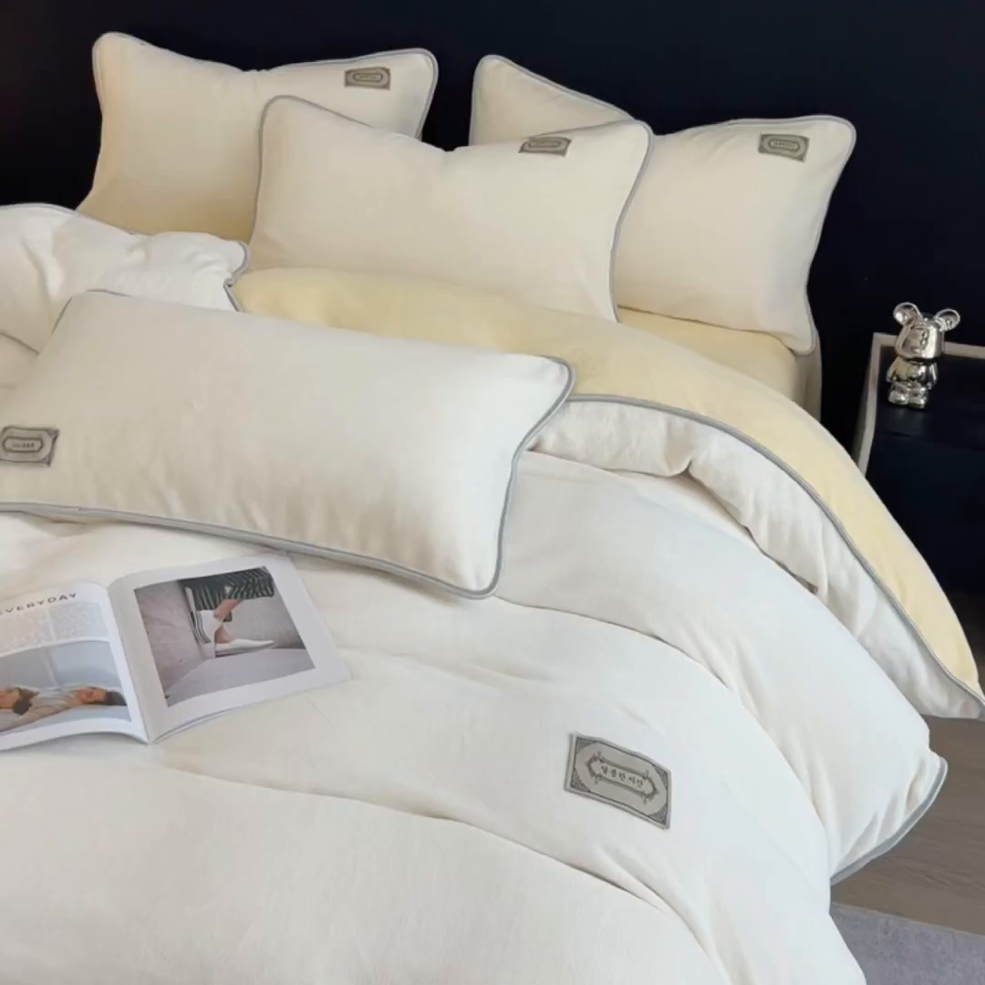 91家纺网 家纺一手货源 找家纺 眠博士 2025新款时尚款牛奶绒加厚保暖四件套四件套 时尚款-白拼鹅黄