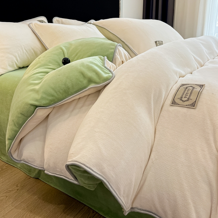 91家纺网 家纺一手货源 找家纺 眠博士 2025新款时尚款牛奶绒加厚保暖四件套四件套 时尚款-白拼果绿