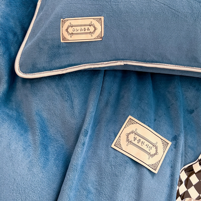 91家纺网 家纺一手货源 找家纺 眠博士 2025新款时尚款牛奶绒加厚保暖四件套四件套 时尚款-靛青