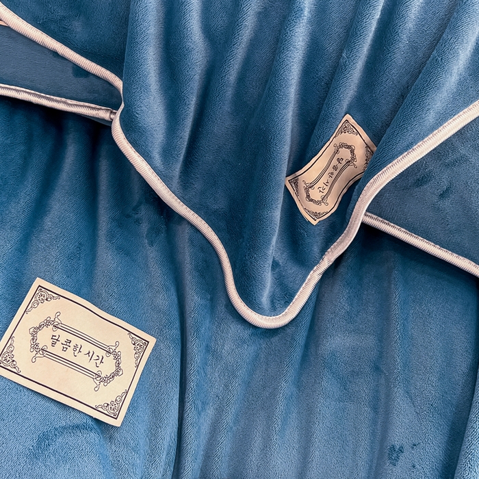 91家纺网 家纺一手货源 找家纺 眠博士 2025新款时尚款牛奶绒加厚保暖四件套四件套 时尚款-靛青