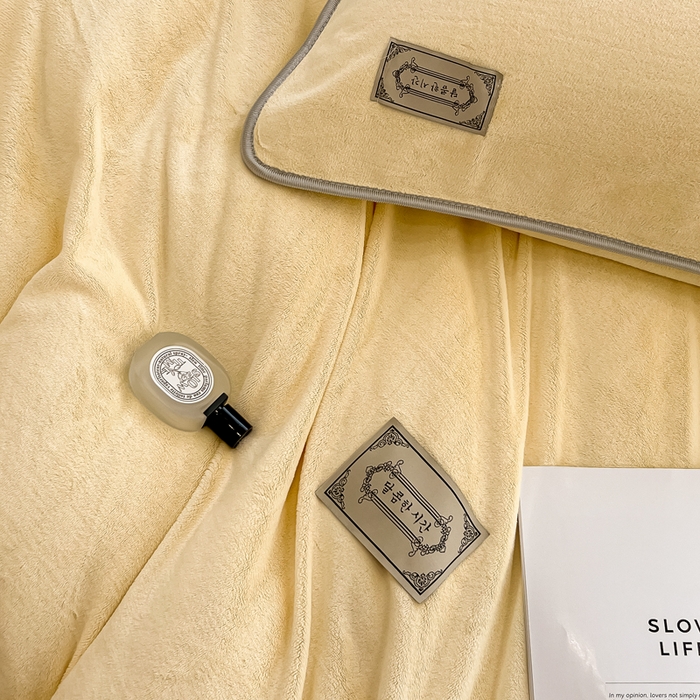 91家纺网 家纺一手货源 找家纺 眠博士 2025新款时尚款牛奶绒加厚保暖四件套四件套 时尚款-鹅黄