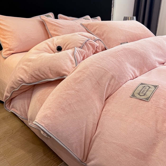 91家纺网 家纺一手货源 找家纺 眠博士 2025新款时尚款牛奶绒加厚保暖四件套四件套 时尚款-粉色