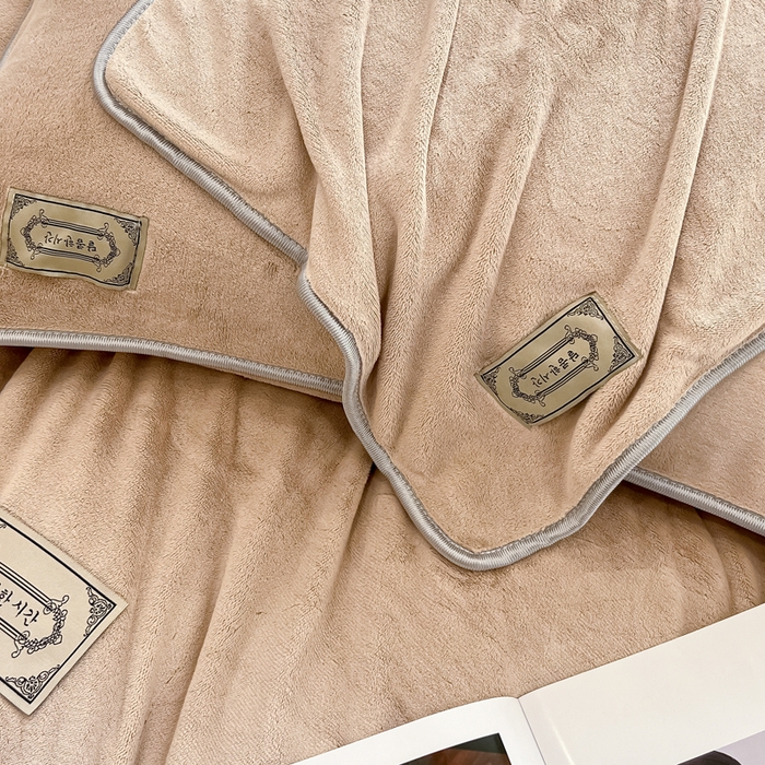 91家纺网 家纺一手货源 找家纺 眠博士 2025新款时尚款牛奶绒加厚保暖四件套四件套 时尚款-暖咖