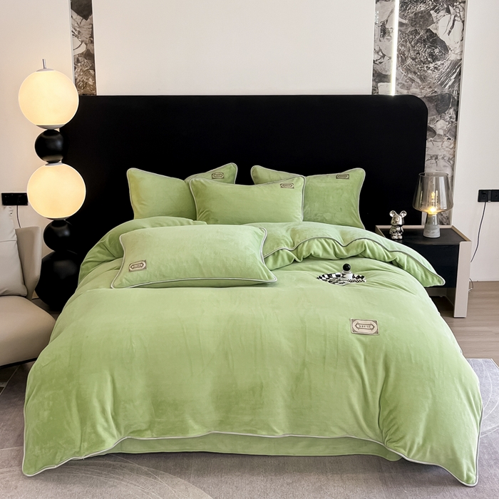 91家纺网 家纺一手货源 找家纺 眠博士 2025新款时尚款牛奶绒加厚保暖四件套四件套 时尚款-苹果绿