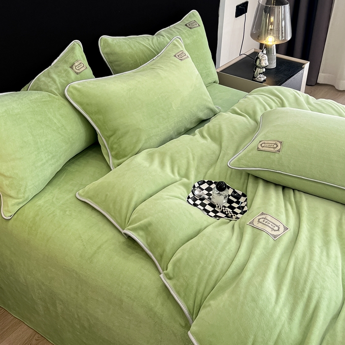 91家纺网 家纺一手货源 找家纺 眠博士 2025新款时尚款牛奶绒加厚保暖四件套四件套 时尚款-苹果绿