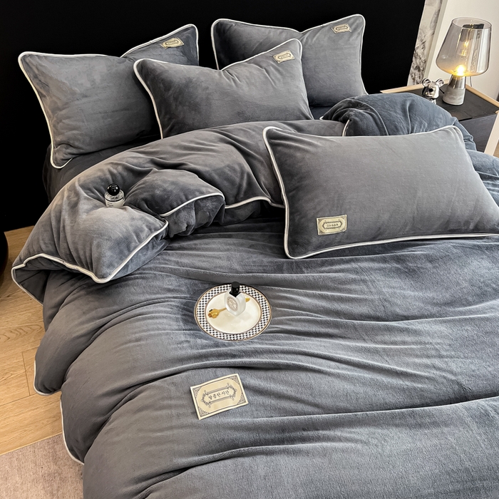 91家纺网 家纺一手货源 找家纺 眠博士 2025新款时尚款牛奶绒加厚保暖四件套四件套 时尚款-深灰