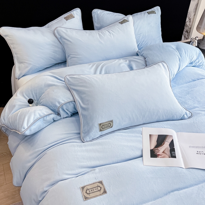 91家纺网 家纺一手货源 找家纺 眠博士 2025新款时尚款牛奶绒加厚保暖四件套四件套 时尚款-雾霾蓝